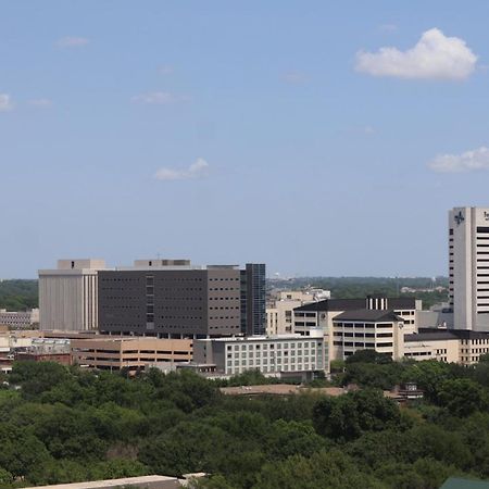 Luxury High-Rise Condo Downtown Dallas Exterior photo